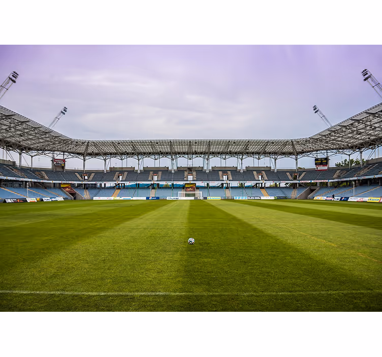 Fotobehang stad voetbalveld scène - TenStickers