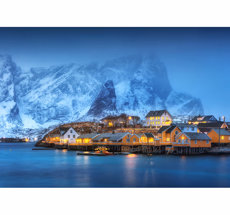 Fototapet landschap sneeuwachtig kustdorp - TenStickers