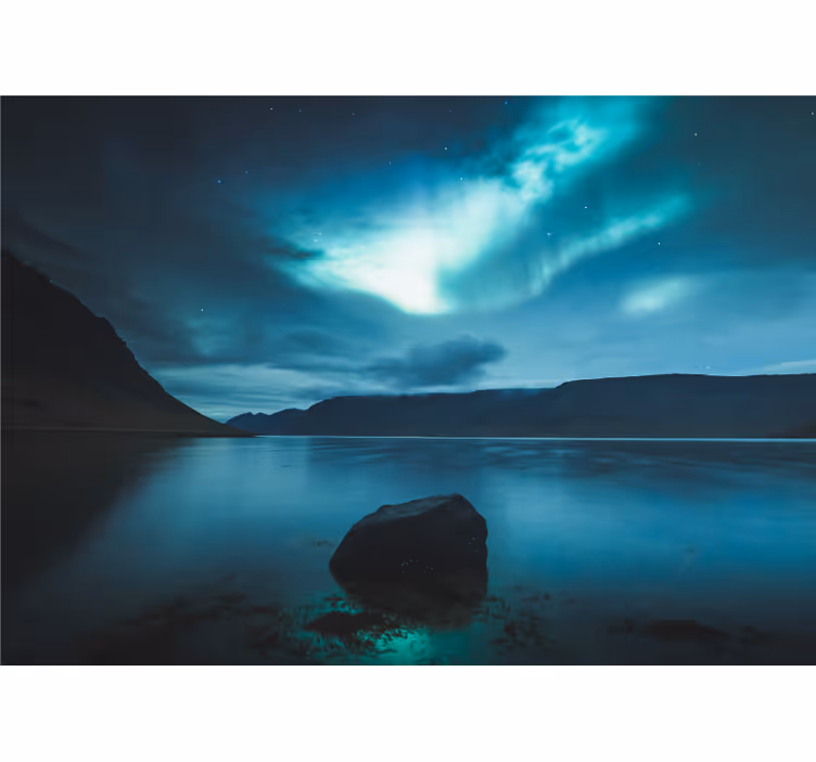 Fototapet landschap aurora boven sereen meer - TenStickers