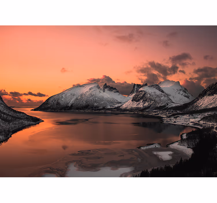 Zonsondergang besneeuwde weerspiegeling fotobehang bergen - TenStickers