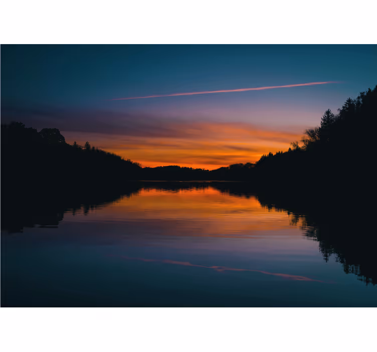 Fototapet landschap serene meer zonsondergang - TenStickers