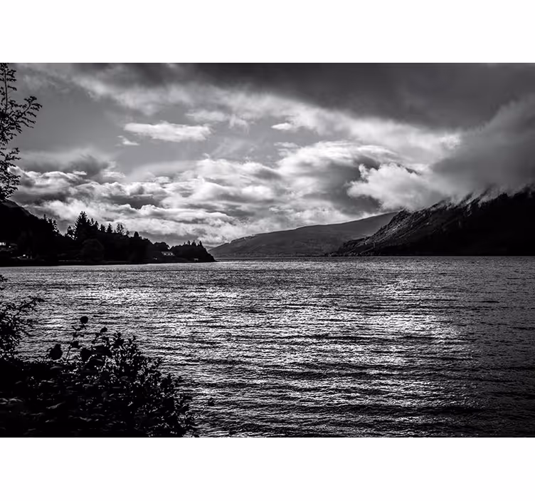 Monochroom ness fototapet landschap - TenStickers