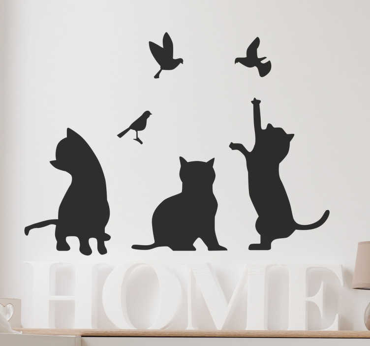 TenStickers. Muursticker katten en vogels. Muursticker bedrukt met silhoueten van katten en vogels, een mooie wanddecoratie voor dierenliefhebbers en katteneigenaren.