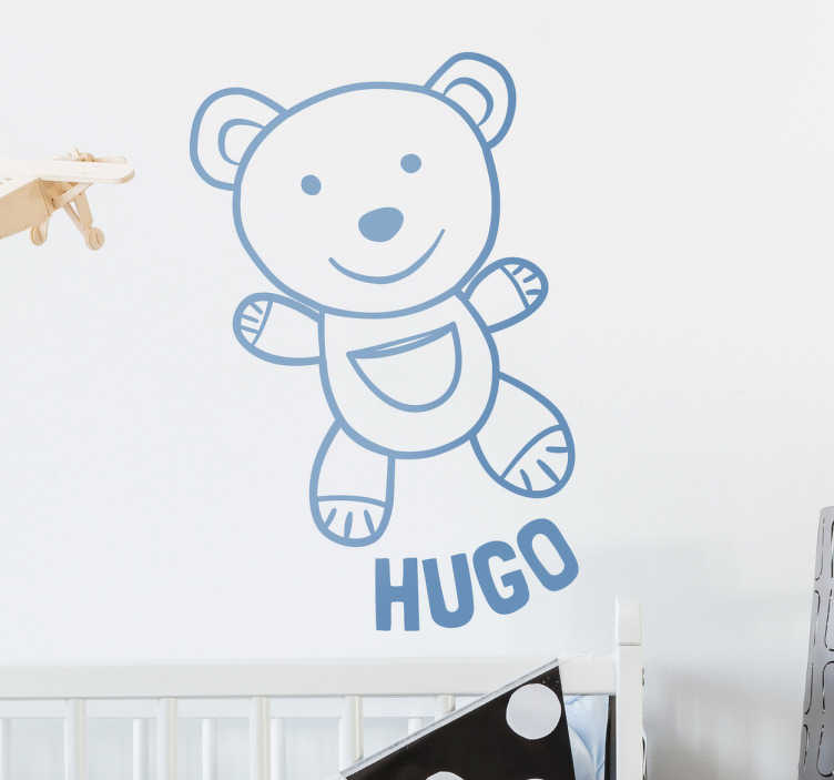 TenStickers. Muursticker Personaliseerbare Teddybeer. Muursticker Personaliseerbare Teddybeer. Deze schattige teddybeer met een personaliseerbare naam eronder maakt elke kinderkamer compleet.