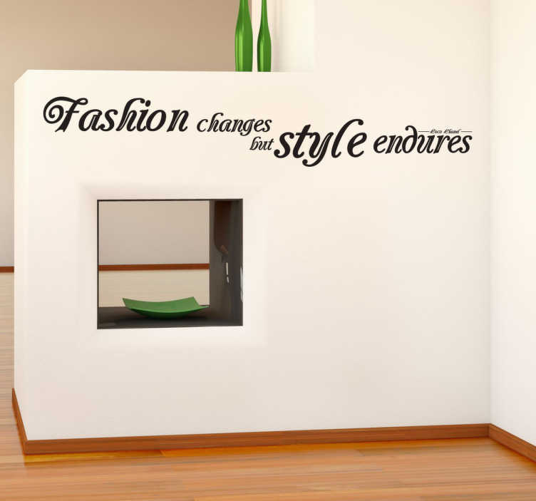 TenStickers. Sticker quote Coco Chanel. Iedereen kent het wereldbekende merk Chanel, hier hebben wij een quote tekst muursticker van de ontwerper van het merk Coco Chanel!