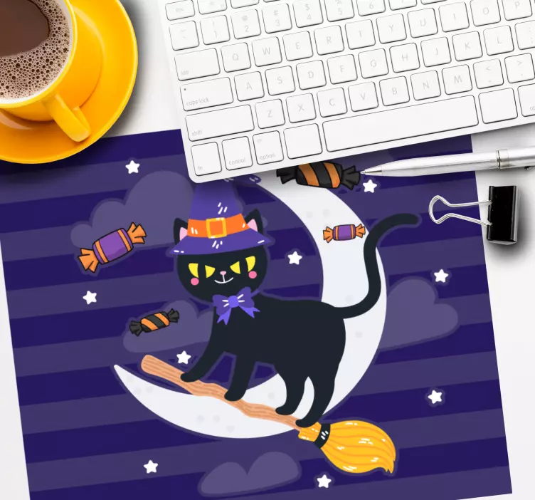 Anime muismat zwarte kat op bezem - TenStickers