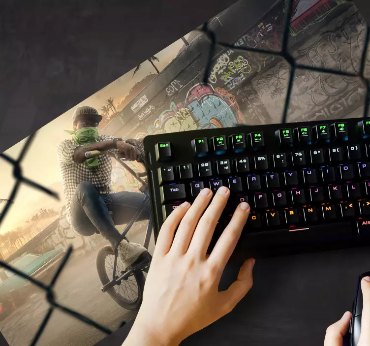 Gaming muismat biker in stedelijke scene - TenStickers