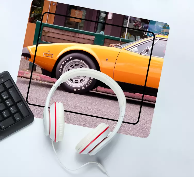 Gaming muismat klassieke gele sportauto - TenStickers