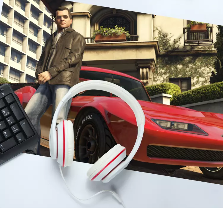 Gaming muismat personage naast rode voertuig - TenStickers