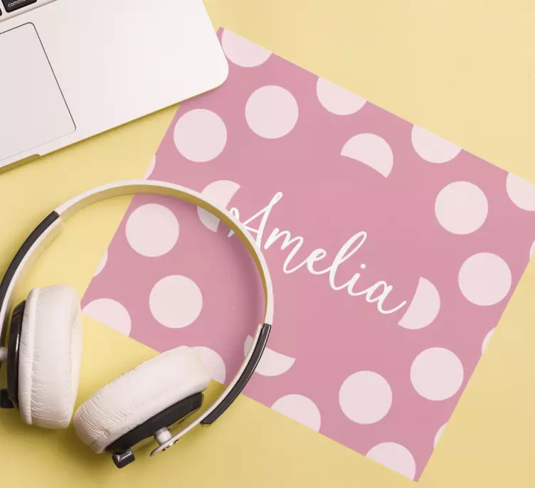 Muismat met naam gepersonaliseerd roze stip - TenStickers