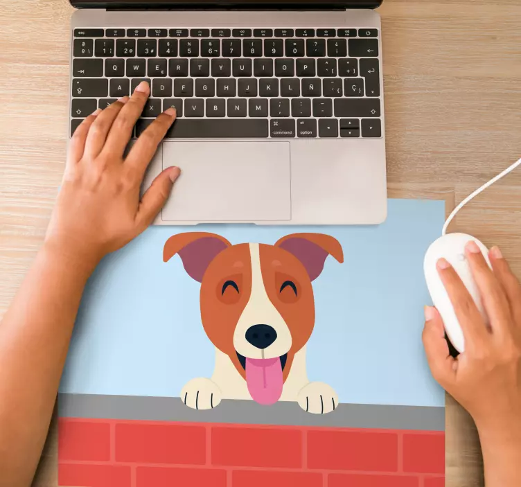 Originele muismat speelse hond die kijkt - TenStickers