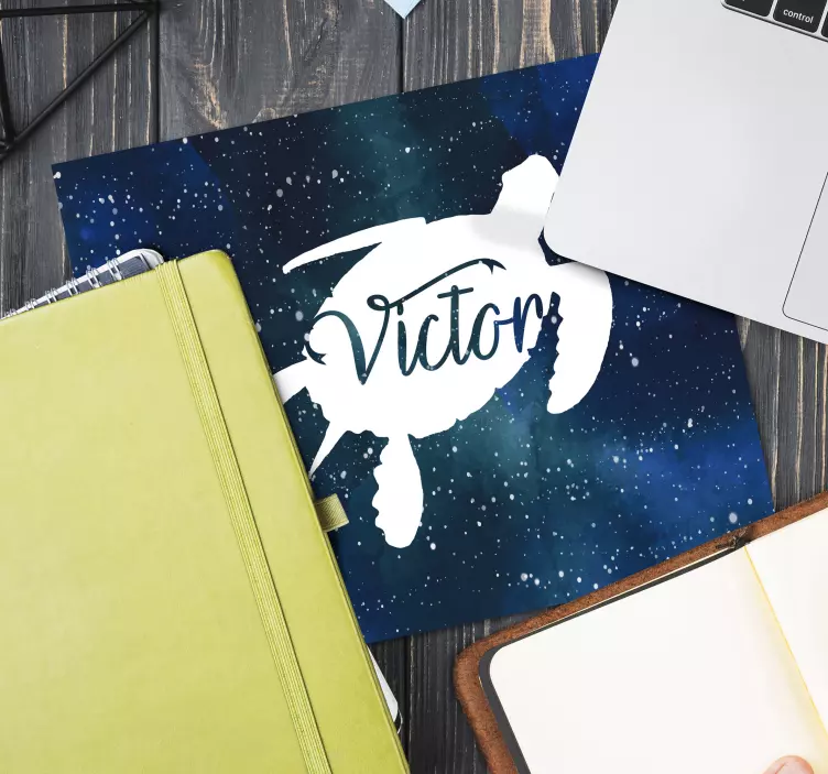 Schildpad met melkwegpatroon en naam muismat - TenStickers