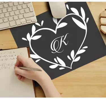 Muismat met naam hartvormig monogram - TenStickers