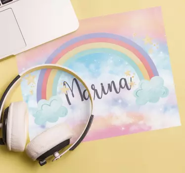 Muismat met naam kleurrijke regenboogwolken - TenStickers