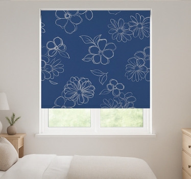 Blauwe omtrek bloemen rolgordijn hoofd slaapkamer - TenStickers