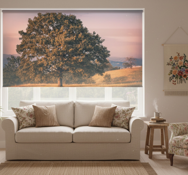Rolgordijn woonkamer oude boom cottagecore stijl - TenStickers