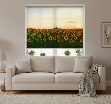 Rolgordijn woonkamer spectaculair landschap met bloemen - TenStickers