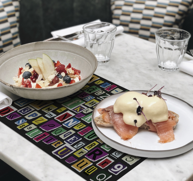 Originele placemat kleurrijke alfabetletters - TenStickers