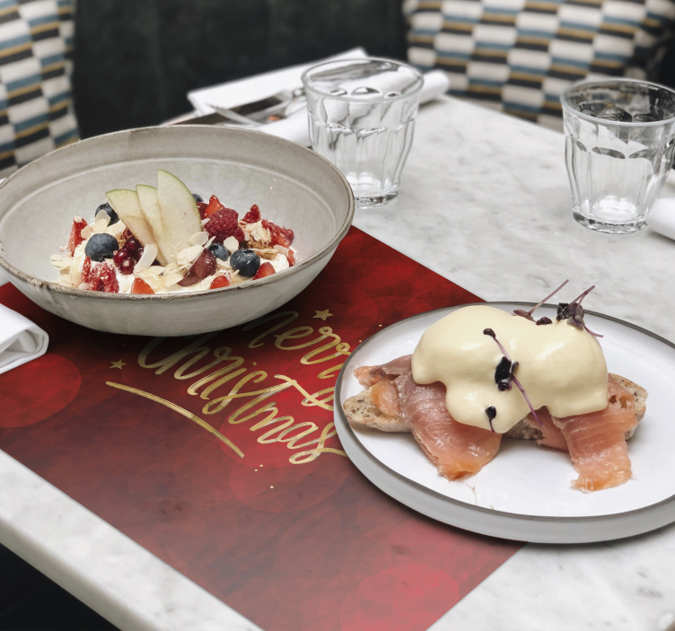 Kerstmis placemat Vrolijk kerstfeest in het rood - TenStickers