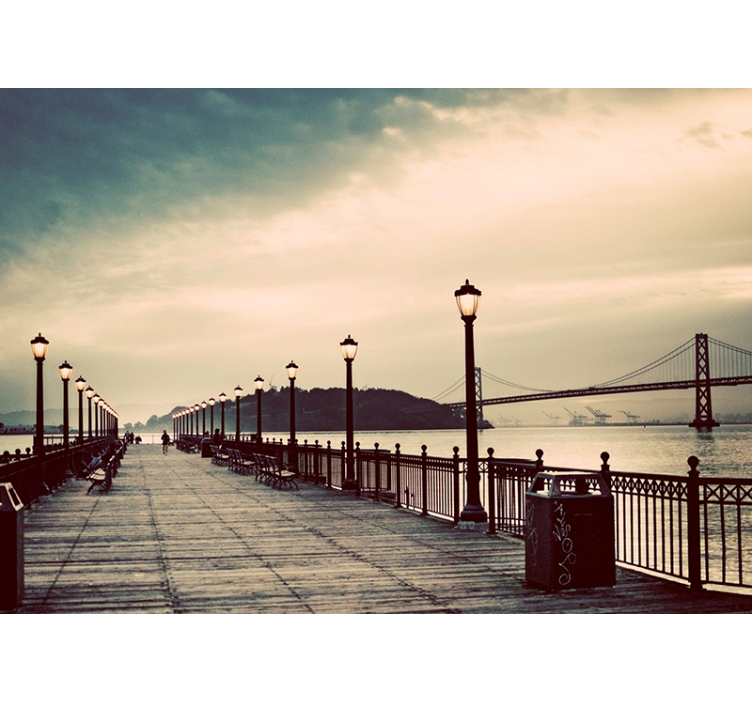 Schilderachtig uitzicht op het water fotobehang stad - TenStickers