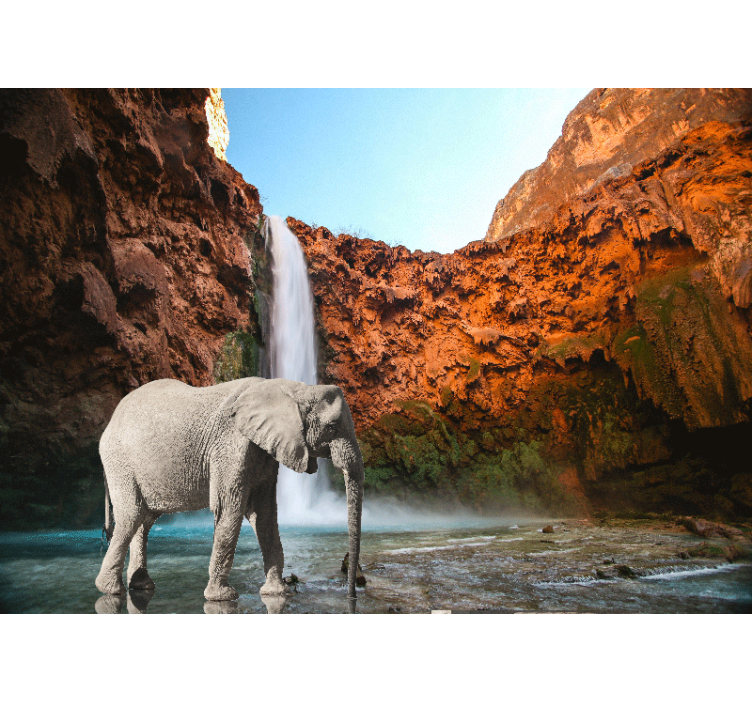 Foto behang dieren majestueuze olifant waterval - TenStickers