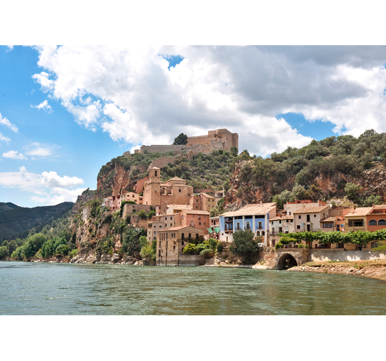 Mediterraan stadje op een heuvel fotobehang stad - TenStickers