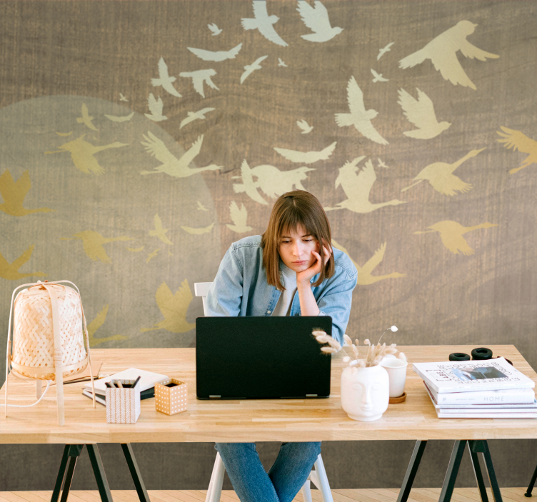 Abstract foto behang Gouden oosterse zon met vogels - TenStickers