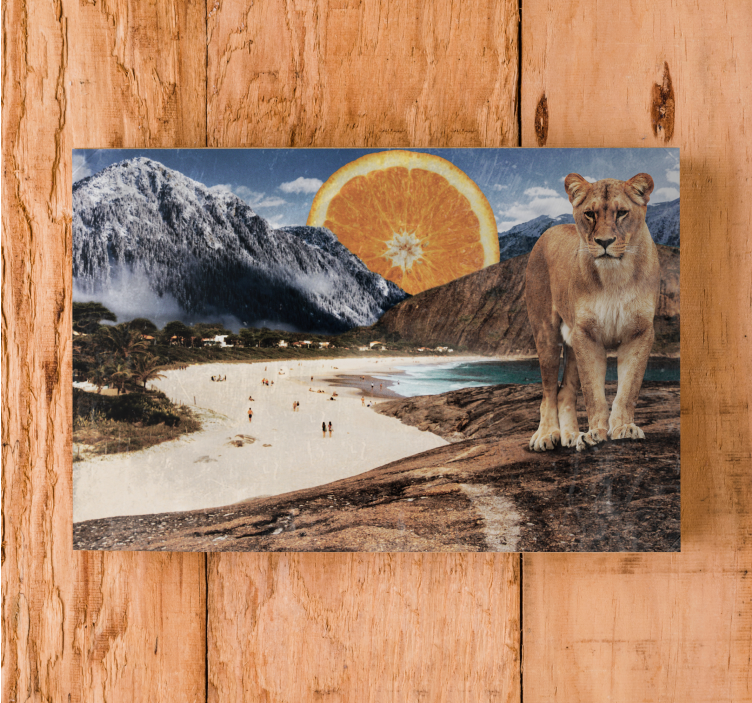 Leeuwin op strand Canvas schilderij andere dieren - TenStickers