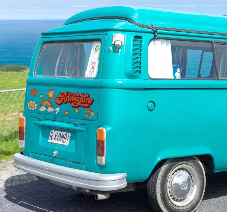 Adventure camper sticker vrolijke stijl - TenStickers