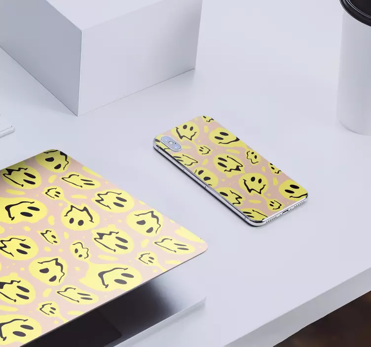 Glimlachend spookpatroon iPhone sticker - TenStickers