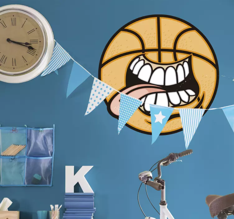 Muursticker grijnzende basketbal - TenStickers