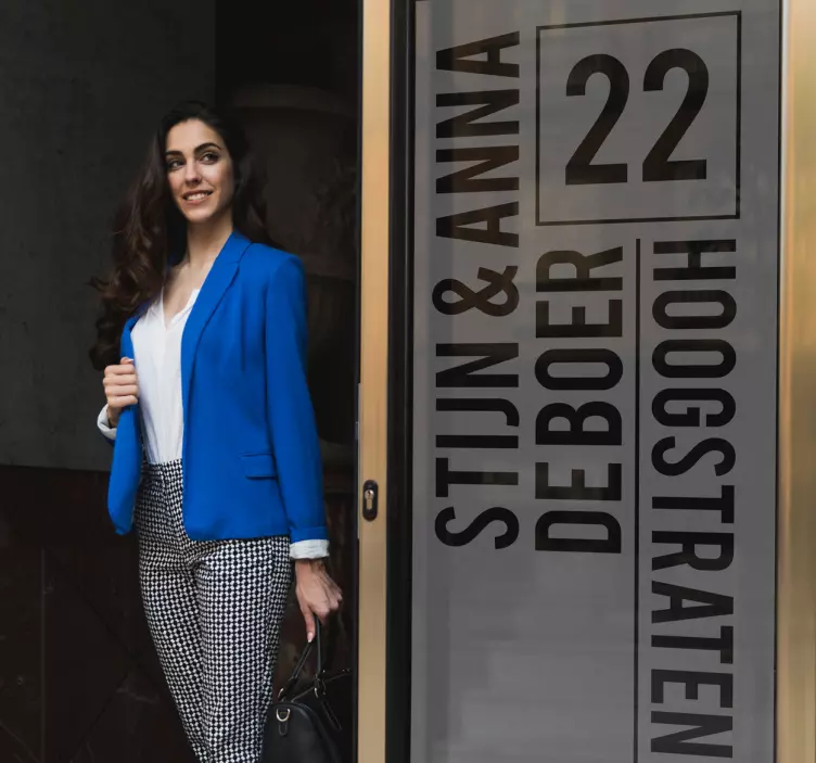 Raamfolie met naamvoordeur - TenStickers