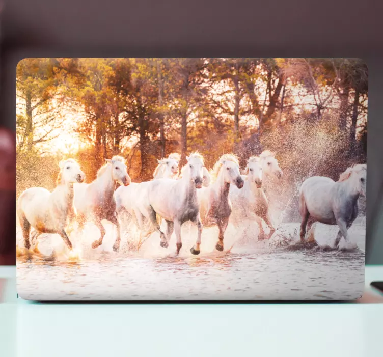 Rennende witte paarden laptop sticker - TenStickers