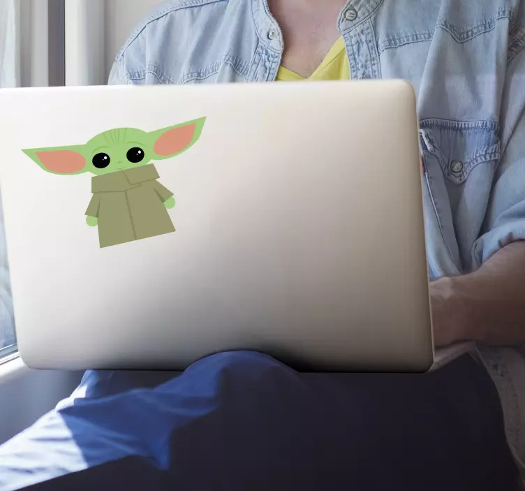 Laptop sticker baby Yoda - TenStickers