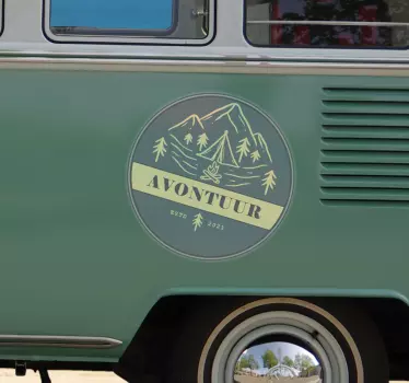 Camper sticker avontuur met jaartal - TenStickers