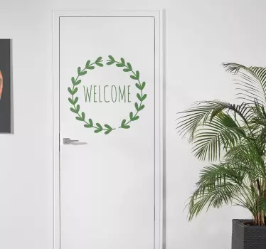 Deursticker met gepersonaliseerde naam en krans - TenStickers
