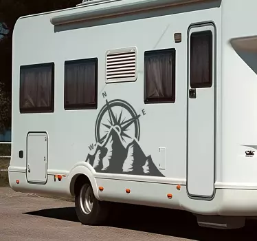 Camper sticker bergen met erachter kompas - TenStickers