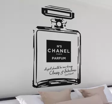 Muursticker woonkamer channel nummer 5 parfum - TenStickers