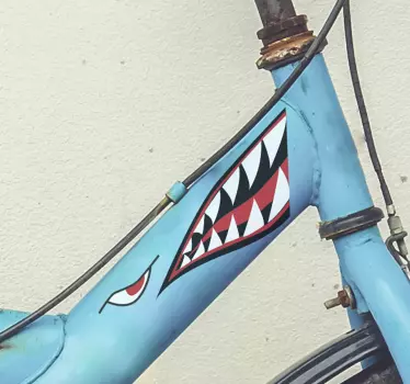 Fiets sticker met haai gezicht scherpe tanden - TenStickers