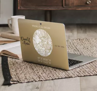 Gepersonaliseerde laptopsticker locatie - TenStickers