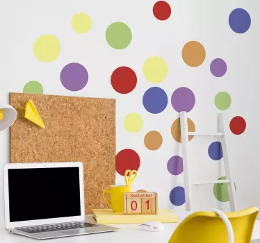 Levendige stippenindeling sticker geometrische vormen - TenStickers