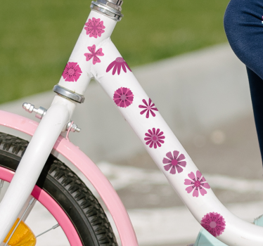 Sierlijke roze bloemen fiets sticker - TenStickers