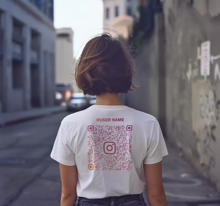 Instagram qr-code T-shirt - TenStickers