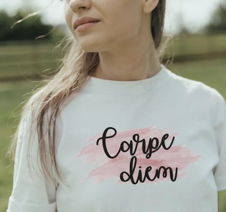Carme diem met roze aquarel t-shirt - TenStickers