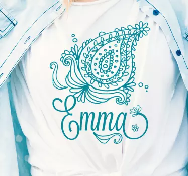 T-shirt met naam elegant bloemig naamontwerp - TenStickers