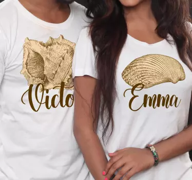 T-shirt met naam koppelnamen schelp - TenStickers