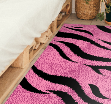 Vinyl vloerkleed met dierenprint Roze tijgerhuid - TenStickers